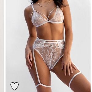 3-Piece White Lingerie Set New Medium